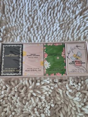 Marc Jacobs Collection Set  NIB  [7&5]